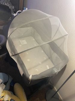 Like New Baby Swing & Bassinet – Excellent Condition