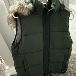 Women’s M Abercrombie Puffer Vest