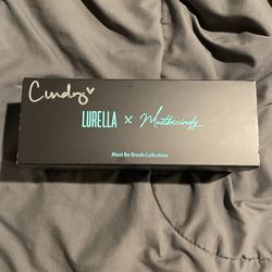 Must Be Cindy - Lurella Makeup Brushes!!!
