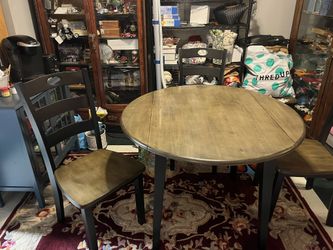 Kitchen Table & Chairs