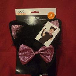 Age 3 Plus Three Pieces Cat Kit