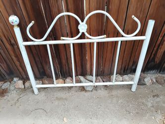 White Vintage Metal Bed Headboard with Floral Finial