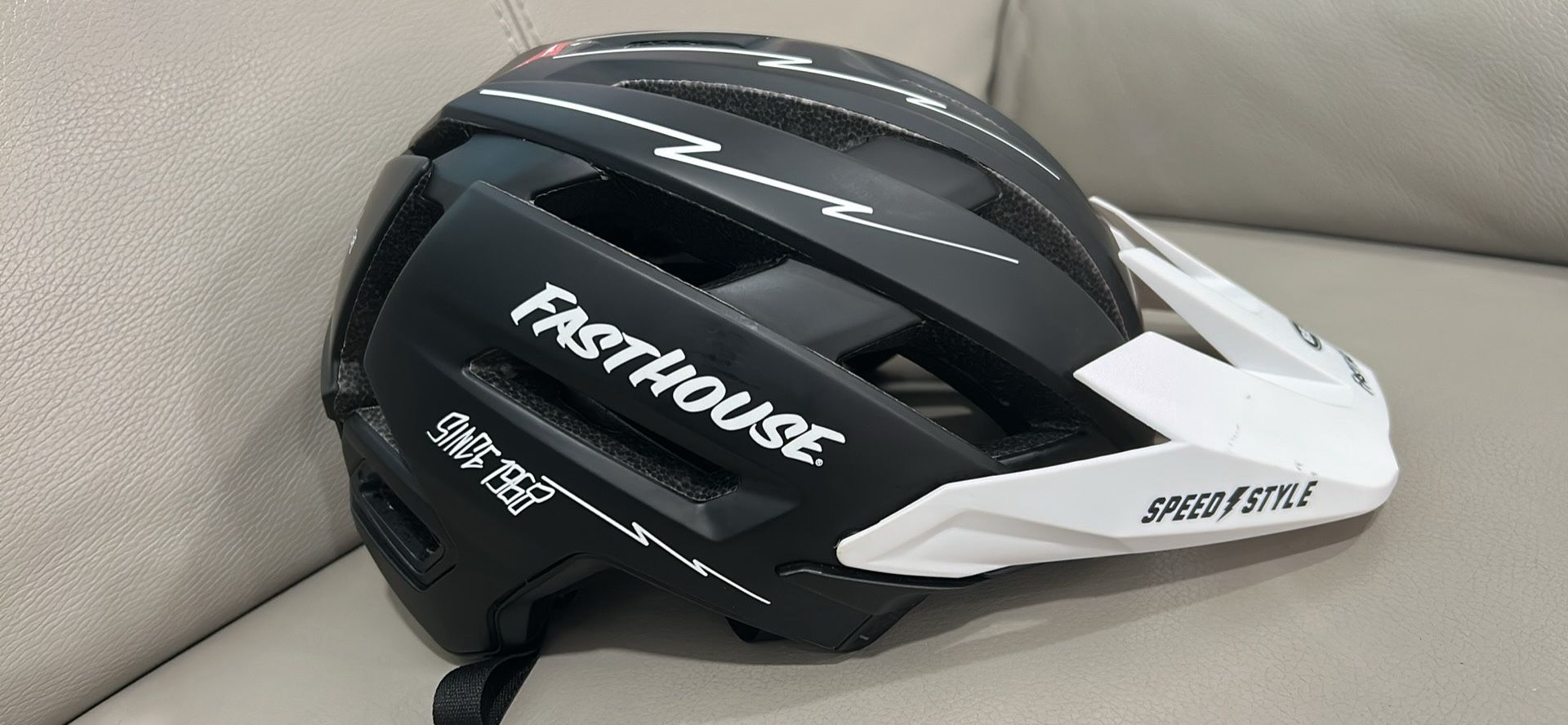 BELL Super Air MIPS Adult Mountain Bike Helmet Fasthouse Matte Black/White (2023) Large