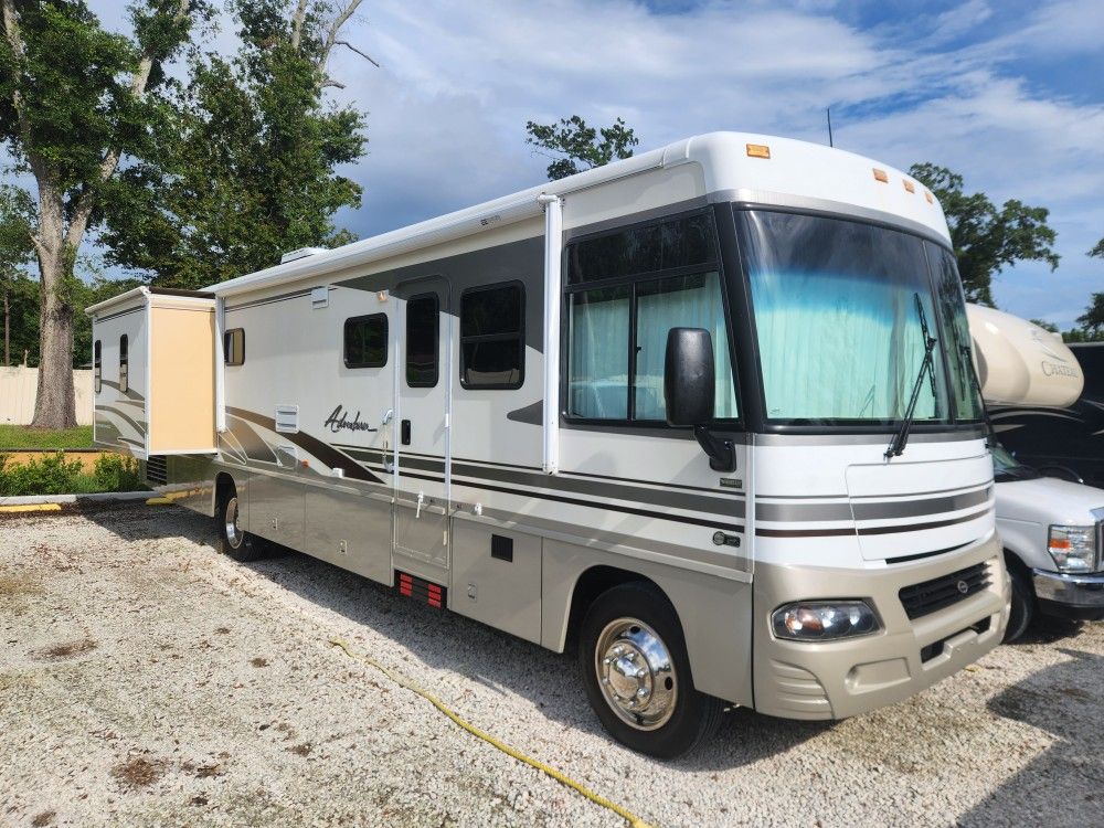 2003 Winnebago