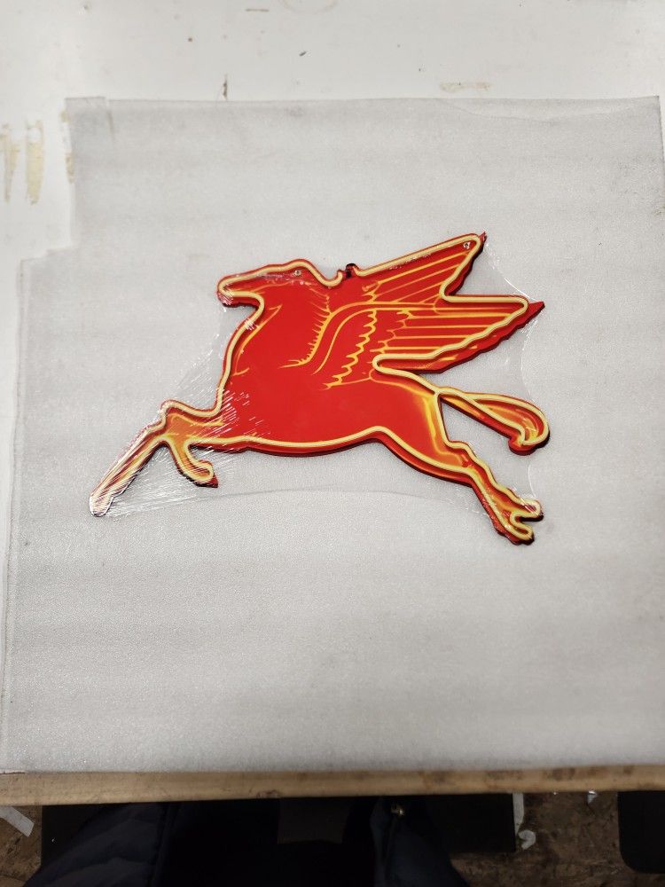 Faux Neon Pegasus Flying Horse Mobil Oil Gas Station Steel Metal Sign