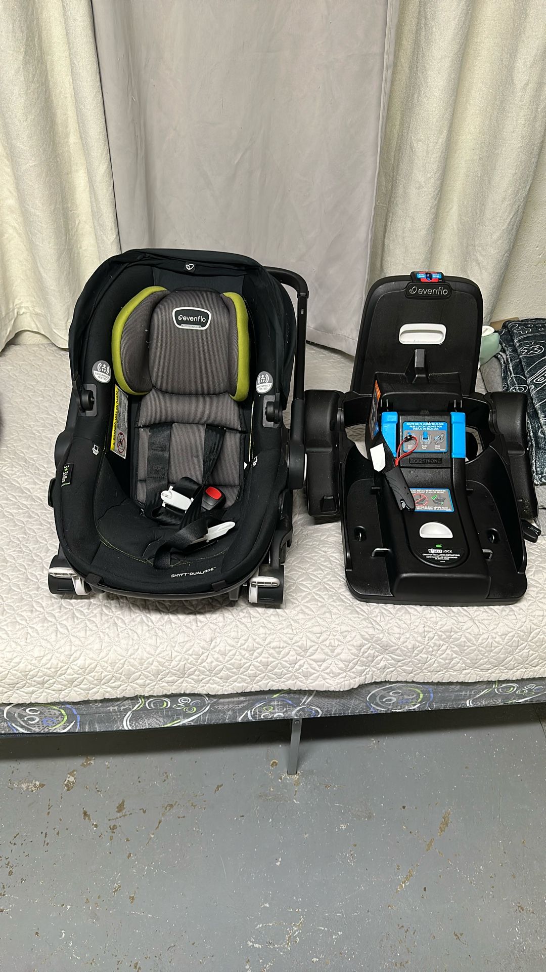 Evenflo 3-1  Shyft Dual Ride