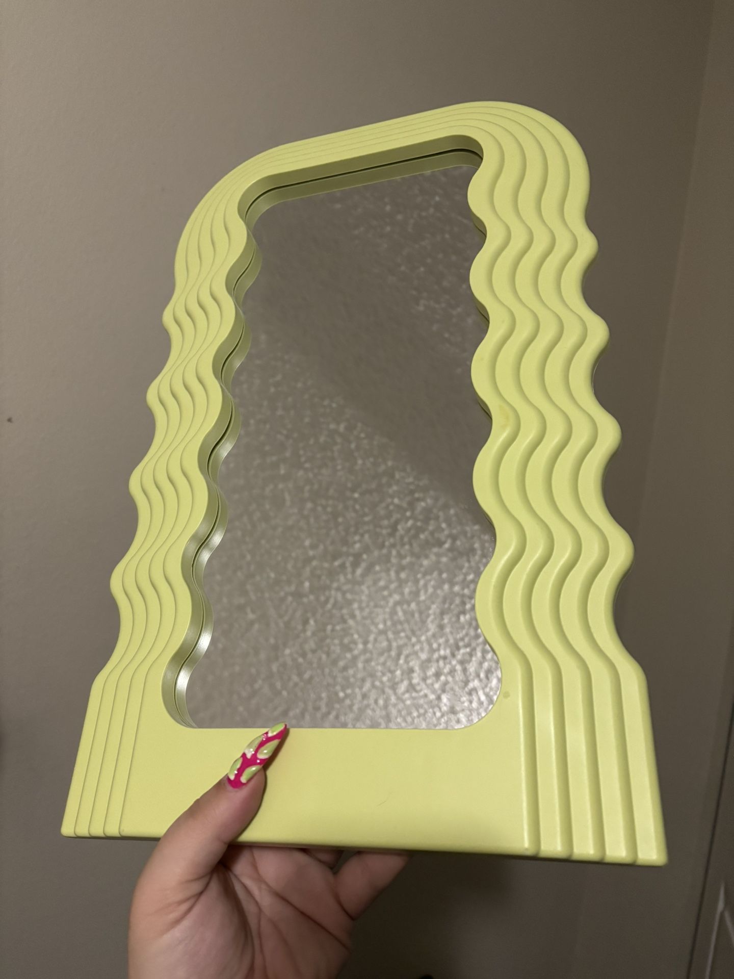 Green Wavy Mirror