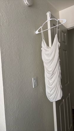 windows white dress