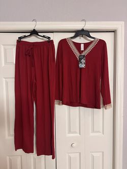 Ladies Pajamas Size Medium