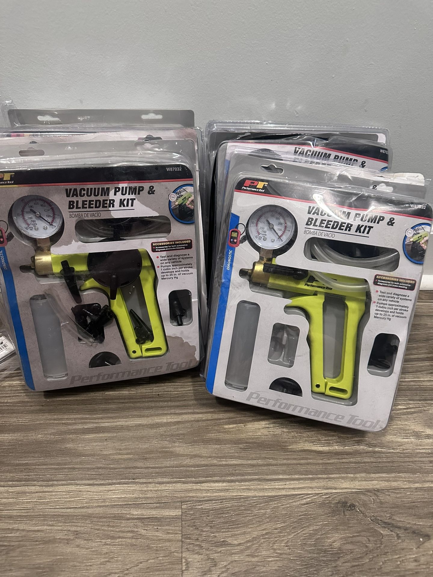 Vacuum Pump And Bleeder Set