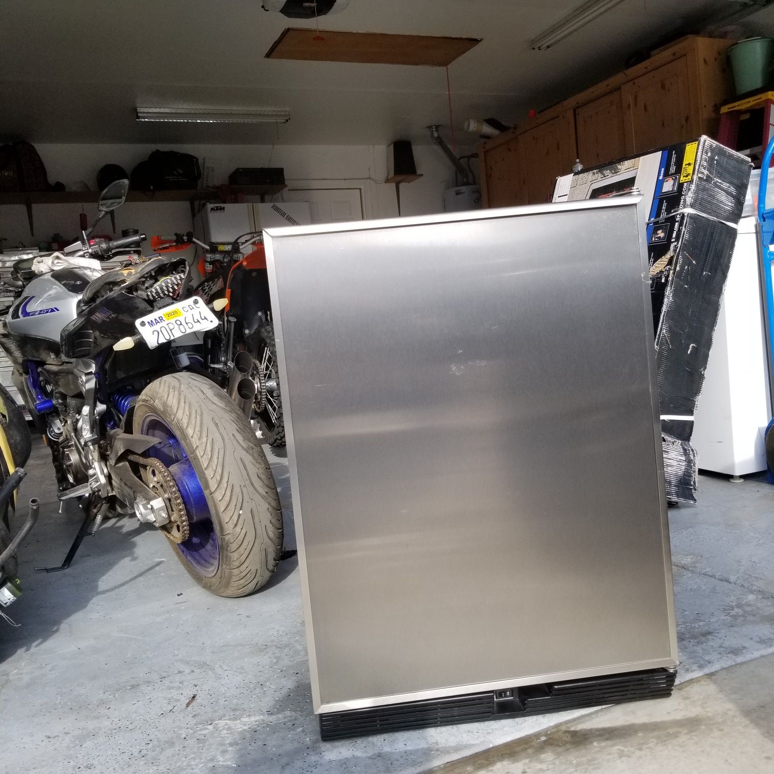 ULINE MINI FRIDGE W/ICE MAKER for Sale in Los Angeles, CA OfferUp