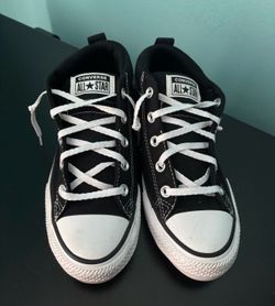 Black high top Converse size 4