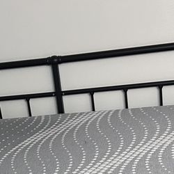 Bed frame King size 