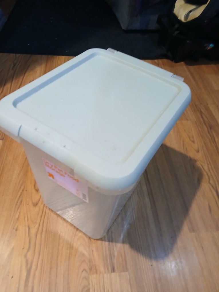 $10 Pet Food Container