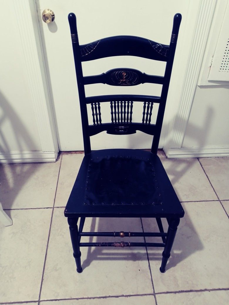 Bekins Chair 