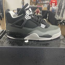 Jordan 4 