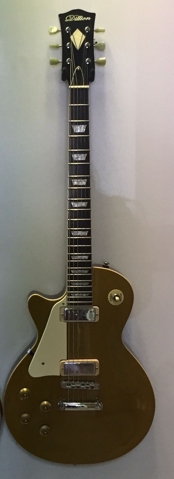 Dillon electric guitar for Sale in Paradise Valley, AZ OfferUp