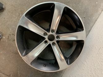 Dodge Challenger rim 20inch