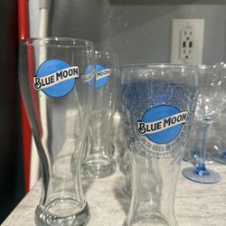 Blue Moon Beer Pilsner  Glasses