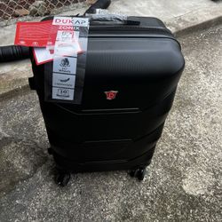 New luggage. 28 Inch High.     Expand 26” To 30 “