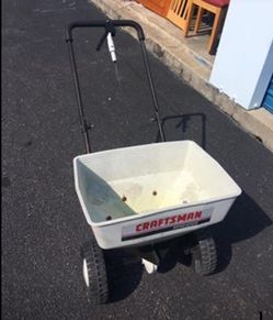 Craftsman Seed/Fertilizer Spreader