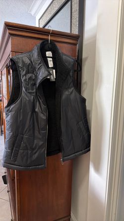 Women’s Black cozy vest