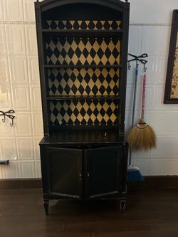 Free Cabinet