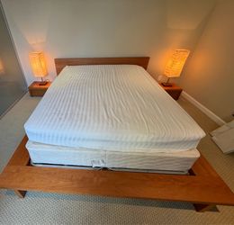 Queen size Platform bed with mattress, box spring, 2 nightstands and 2 lamps