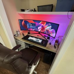 Samsung 49" Odyssey Neo G9 Ultrawide Curved Gaming Monitor
