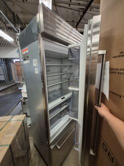 36” SUBZERO STAINLESS STEEL REFRIGERATOR