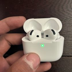 AirPods 4 ANC