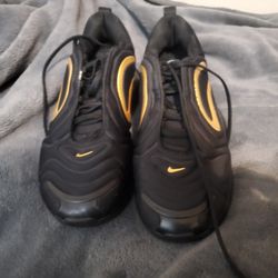 Nike Black And Gold Shoes 