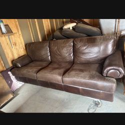 leather couch in great condition 