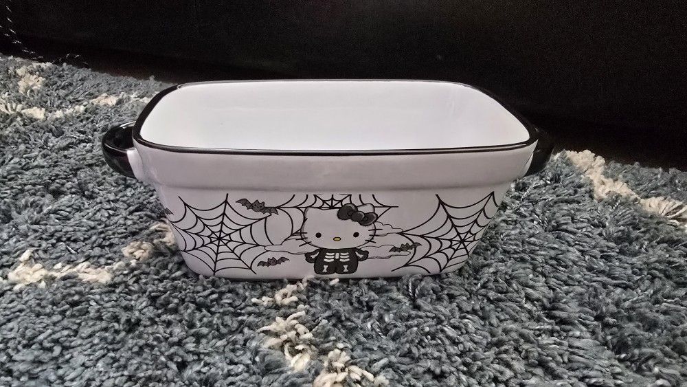 Hello Kitty Baking Dish