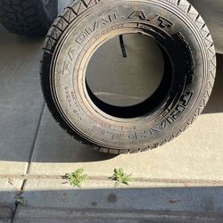30x9.50x15 Tire