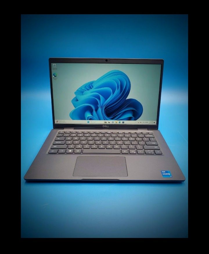 Dell latitude 7320

Wifi

Intel i5 2.5ghz 11th Generation 

Webcam 

256gb SSD 

64bit system 

Bluetooth 

8gb RAM 