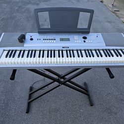 Yamaha Portable Grand Piano DGX-230 Piano Electronic Keyboard 76 Keys