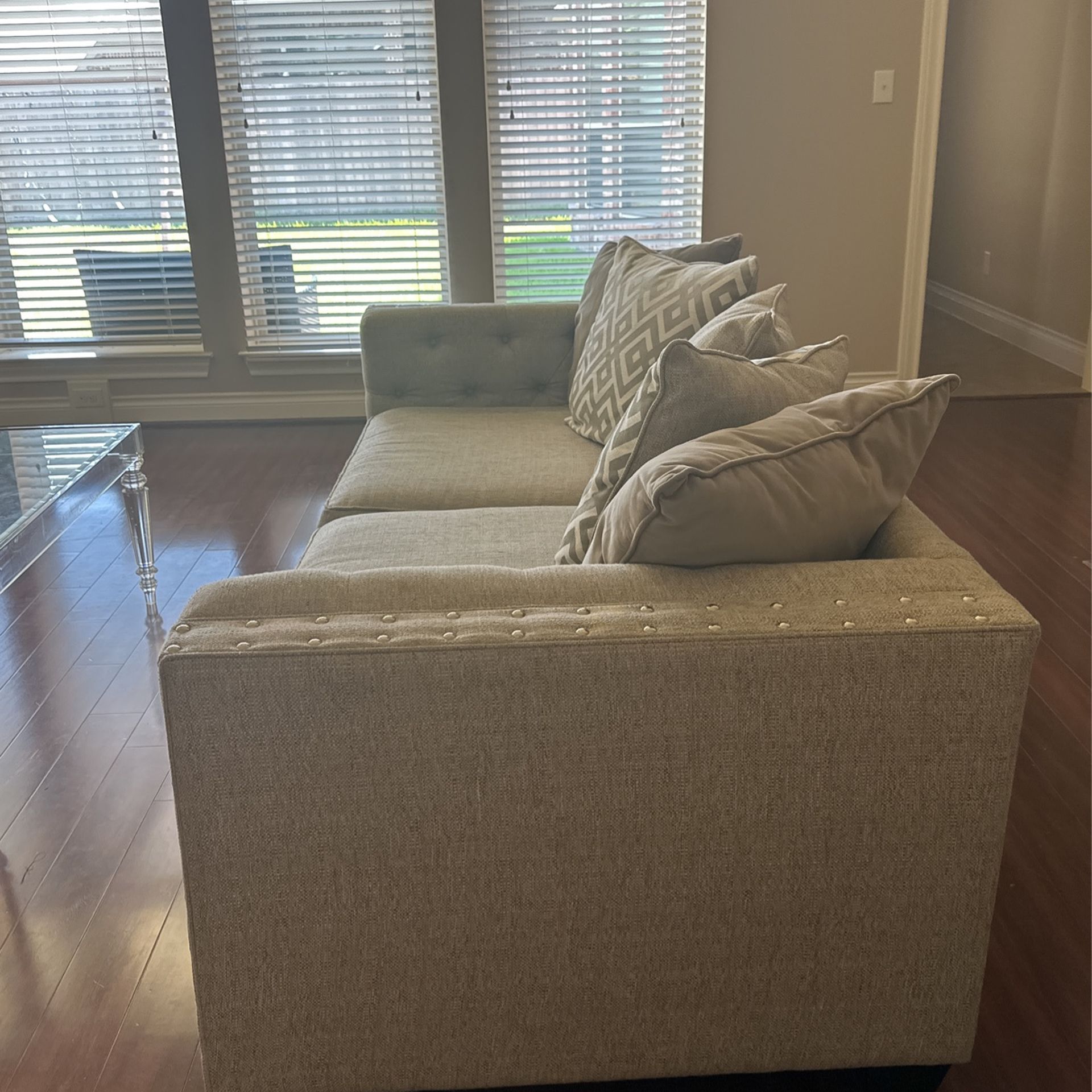 Modern, Grayish and white couches for Sale in Houston, TX OfferUp