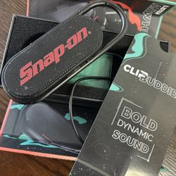 Snap On Clip Buddies Speaker plus Earbuds 