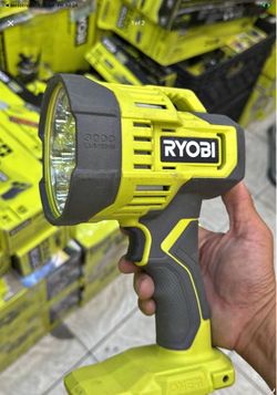 Ryobi 18v 3000lumen spot light tool only
