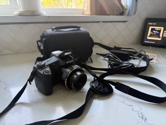 Sony cyber shot HX 30 x optical 16.2 megapixel video and still camera
