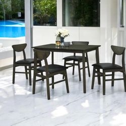 New! Quality Nook Dining Set !! REG $449!!