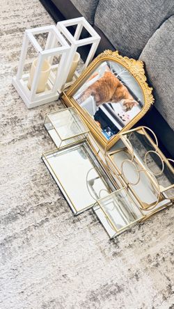 Gold And mirror Accessories For Room