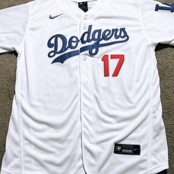 Los Angeles Dodgers ‘Shohei Ohtani #17’ Home Baseball Jersey.
