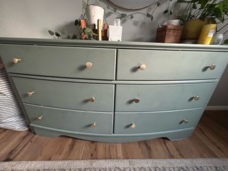 Dresser