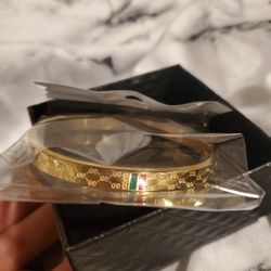 New Bangle Bracelet 6.7in Gold Color