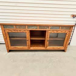 Legends Furniture Slumberland Oak Wood Entertainment Base / Storage and Display Center Console 63.5”x17.25”x28.75”