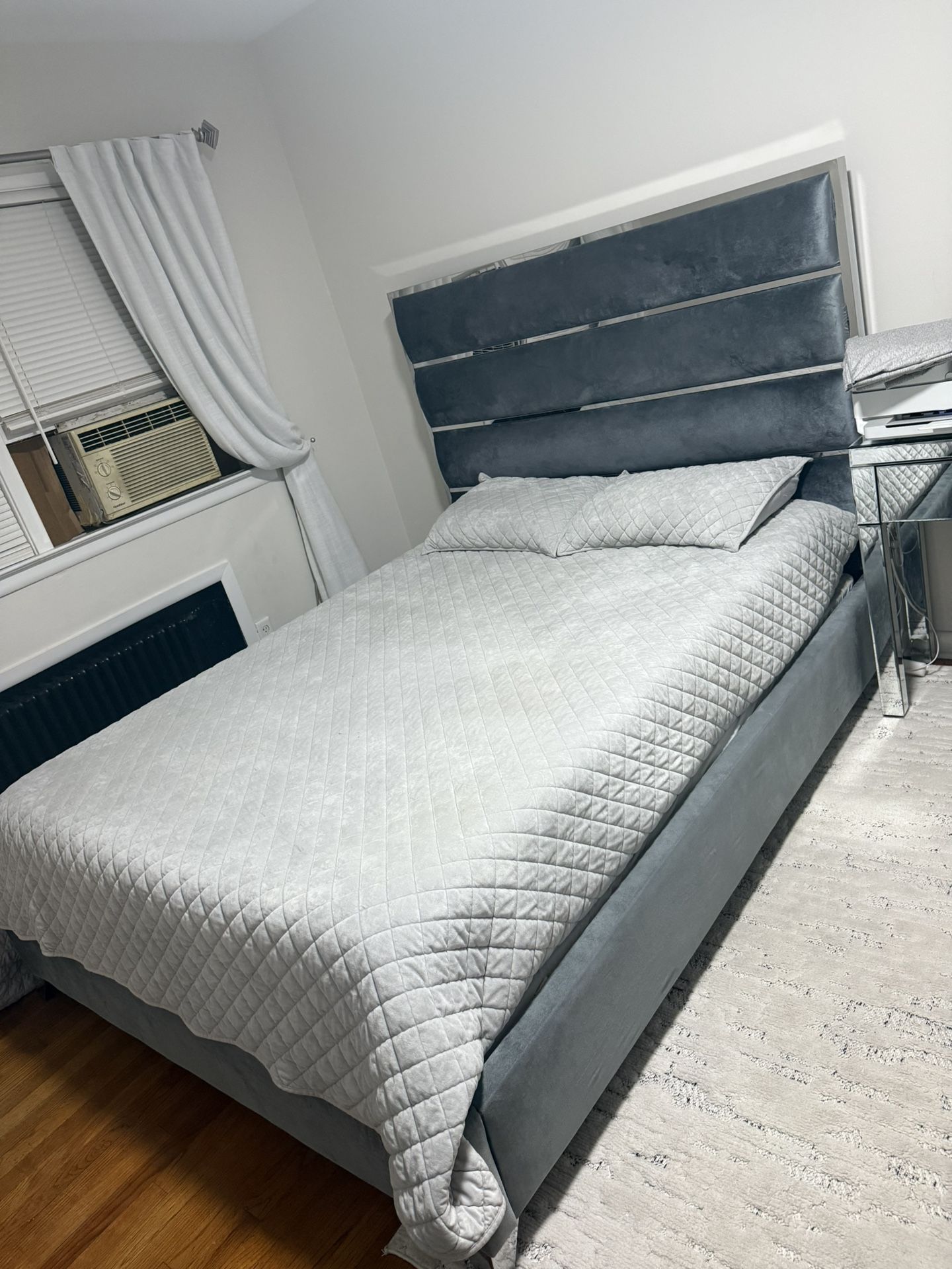 Queen Bed Frame And Queen Mattress