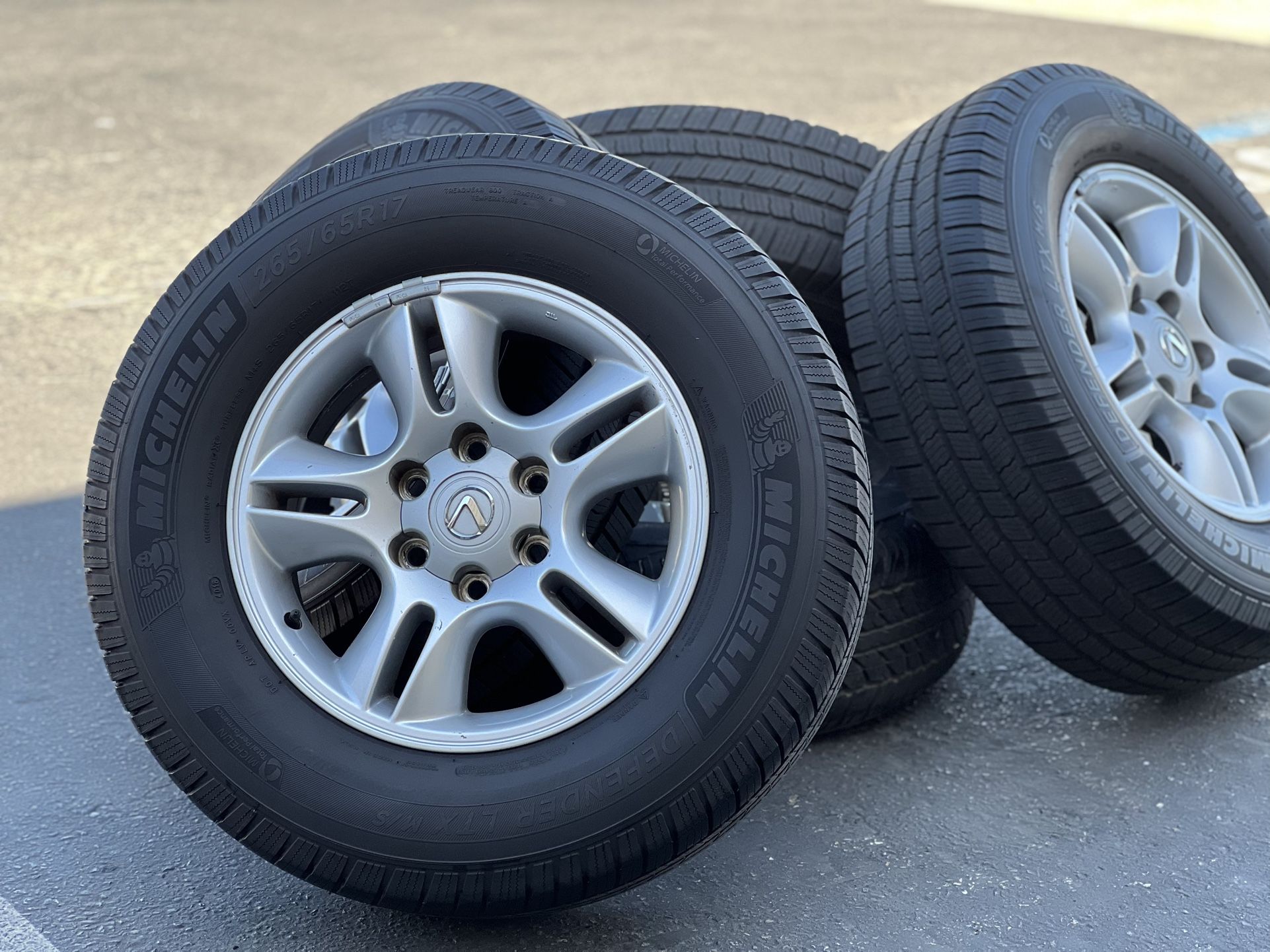 Set of 5 OEM wheels, Michelin tires Lexus GX470, Toyota 4Runner, FJ Cruiser, Tacoma, and more.