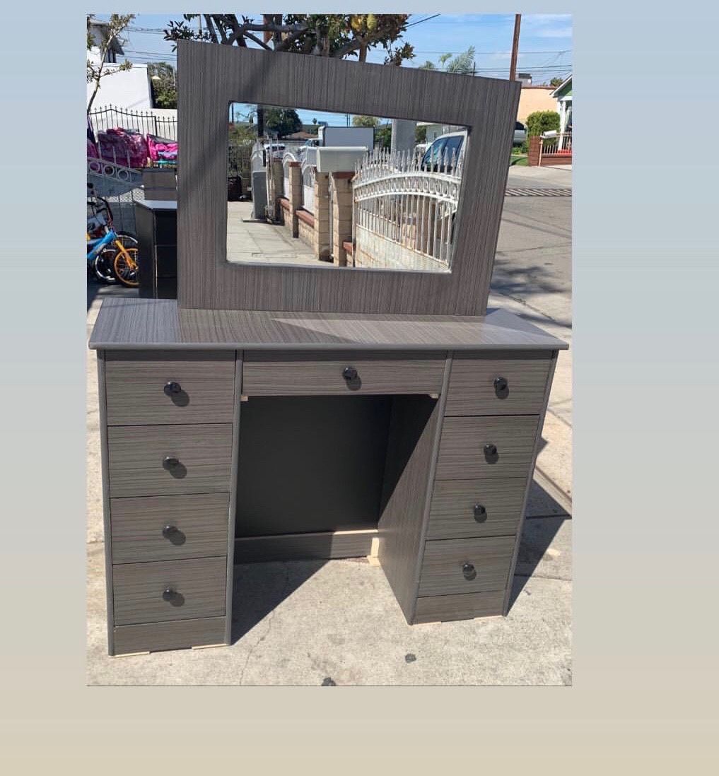 Grey vanity desk with mirror